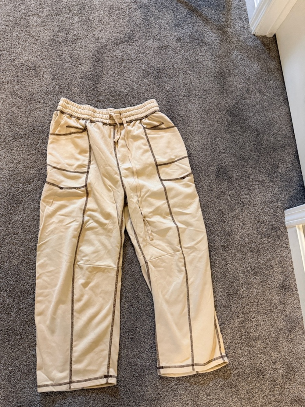 Beige Contrast-Stitch Drawstring Pants - Women